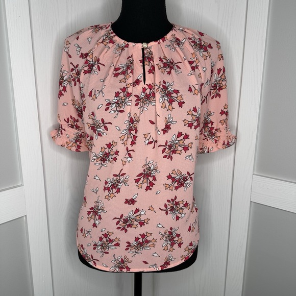 Liz Claiborne Tops - Liz Claiborne Petite M Pink Floral Top Ruffle Sleeve Blouse NWOT‎